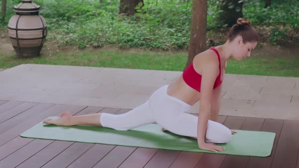 preview yoga lesson 