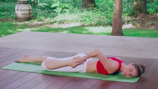 preview yoga lesson